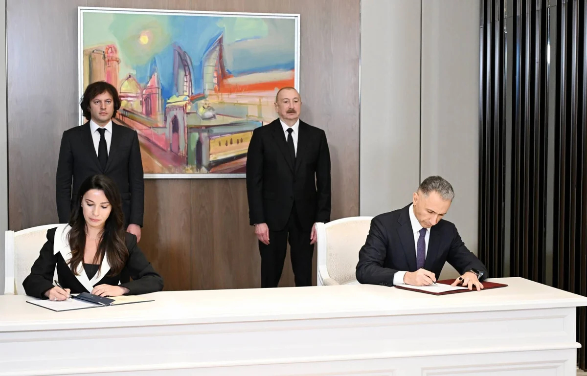 Bakı-Tbilisi-Qars dəmir yolunun modernləşdirmə işlərinin yekun protokolu təsdiqləndi