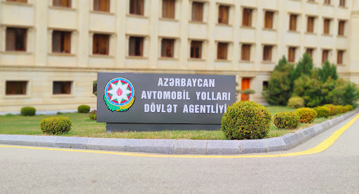 Azərbaycanda yeddi dövlə qurumu ləğv olunduğunu elan etdi