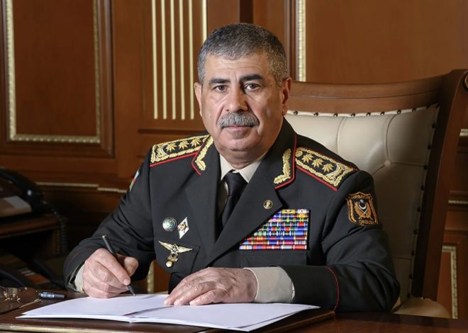 Zakir Həsənov Müstəqillik Günü münasibətilə Azərbaycan Ordusunun şəxsi heyətini təbrik edib
