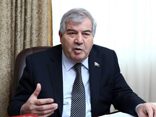 Prezident Sabir Rüstəmxanlını təltif etdi