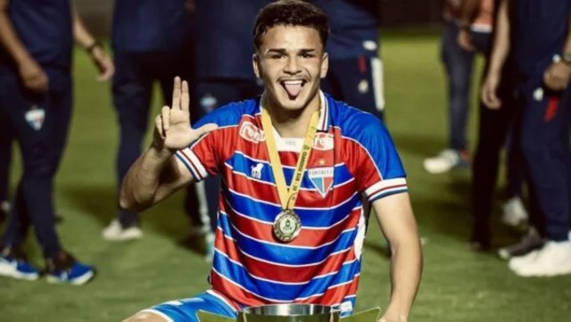 “Qarabağ”dan yeni transfer bombası: Gənc braziliyalı hücumçu yoldadır