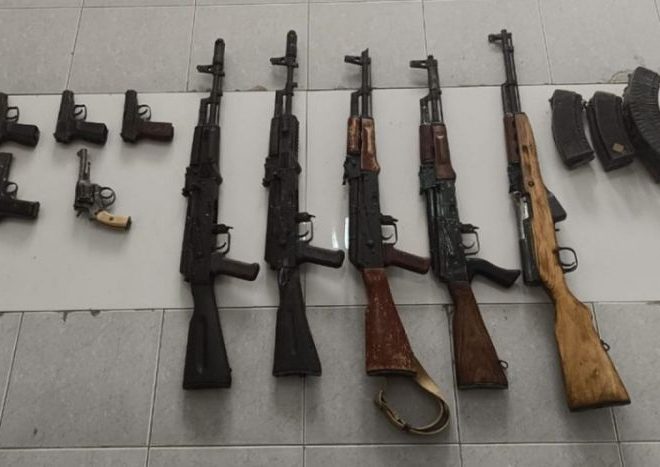 Polis əməliyyat keçirdi, qanunsuz silahlar aşkarlandı