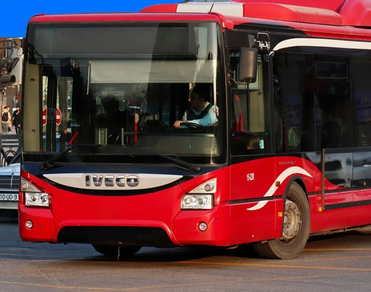 Bakıda 10 marşrut üzrə avtobusların hərəkət sxemi müvəqqəti dəyişdirildi