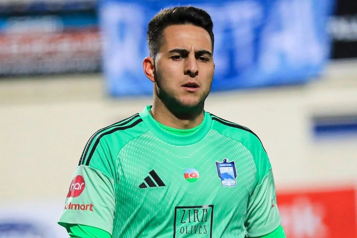 “Zirə” qapıçısı Tiaqo Silva ilə yollarını ayırıb
