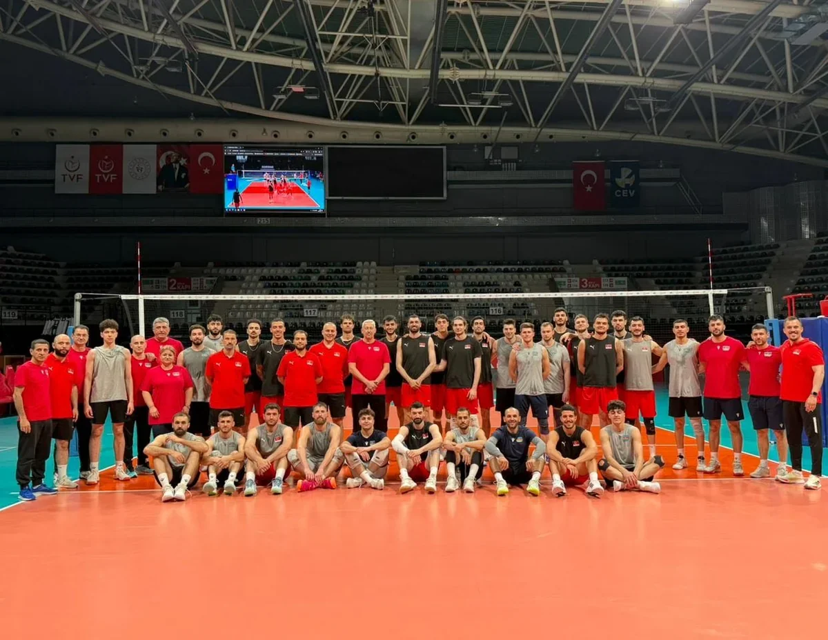 Azərbaycanın kişi voleybolçulardan ibarət millisi Avropa Liqasında mübarizəyə başlayır