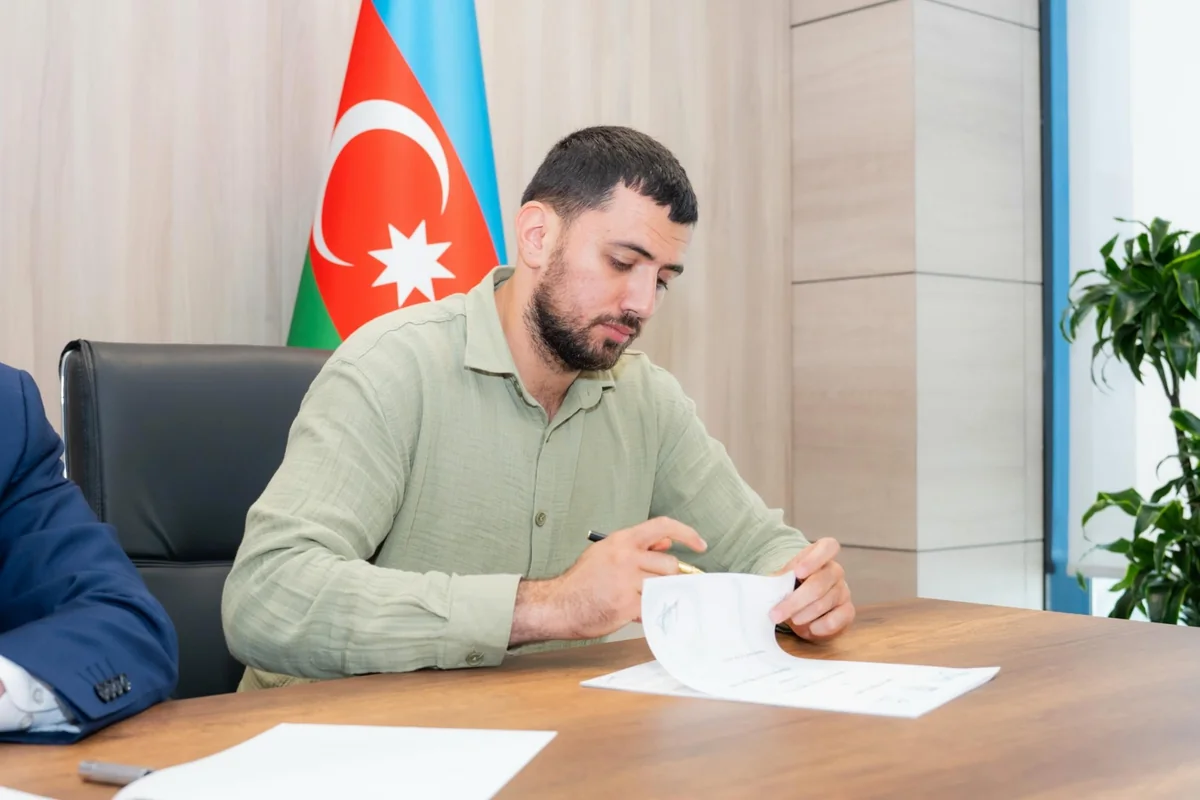 “Şəfa” Nicat Mehbalıyevlə müqavilə imzalayıb