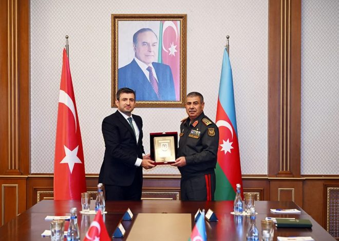 Zakir Həsənov Selçuk Bayraktarı qəbul edib