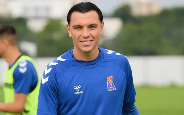 Renat Dadaşov klubsuz qaldı