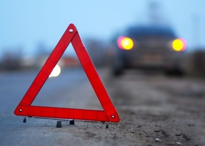 Azərbaycanda DƏHŞƏTLİ QƏZA: Yük maşınının vurduğu avtomobil piyadalara çırpıldı – Ölənlər var