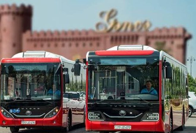 Gəncədə sərnişin “BakuBus”dan yıxılaraq xəsarət alıb