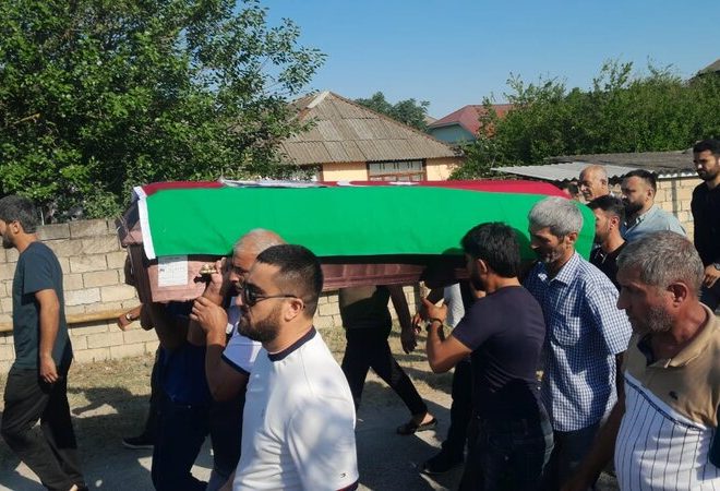 Odessa yaxınlığında həlak olan azərbaycanlı kapitan torpağa tapşırıldı