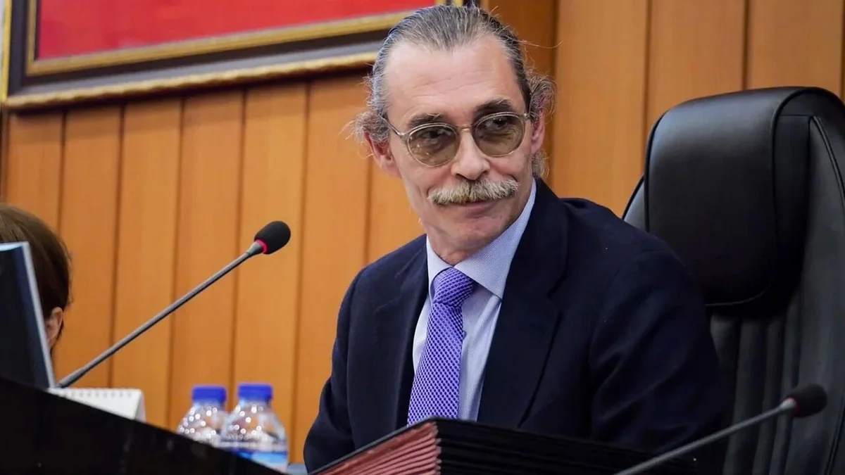 Erdal Beşikçioğlu həbs edilib