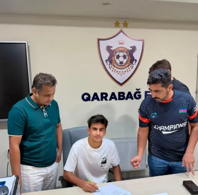 “Qarabağ” Pakistan millisinin kapitanını heyətinə qatıb
