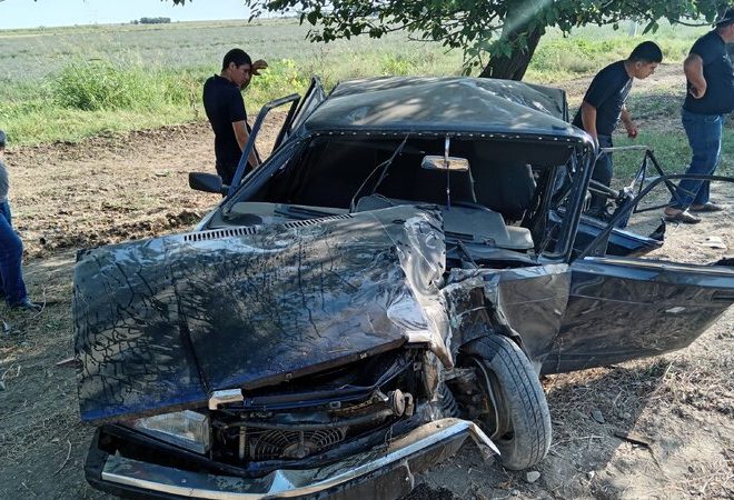 Ağcabədidə iki avtomobil toqquşdu, xəsarət alanlar var