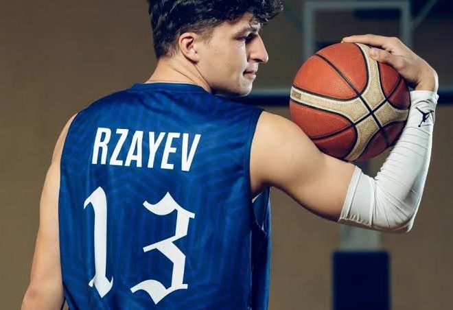 “Gəncə” basketbolçusu İslam Rzayevlə müqavilə müddətini artırıb