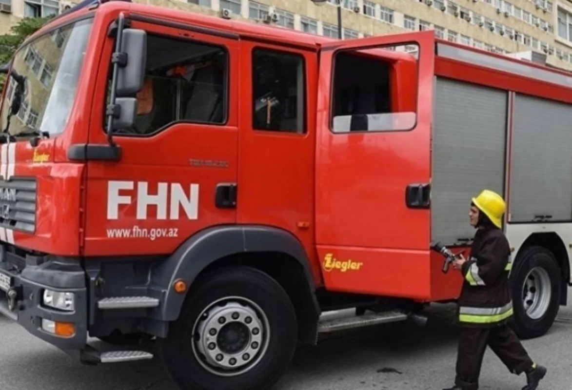 Nərimanovda beşmərtəbəli binada yanğın olub