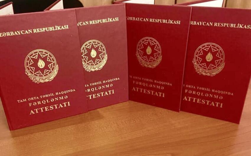 Bakı üzrə 4 mindən çox şəxs məktəbi fərqlənmə attestatı ilə bitirib