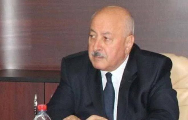 İcra başçısını təhqir etdi, həbs olundu