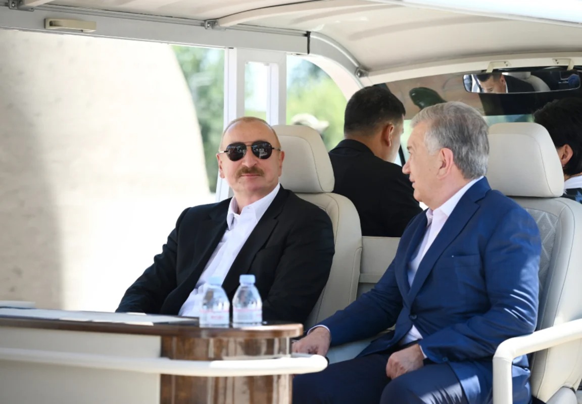 Azərbaycan ilə Özbəkistanın prezidentləri Buxaradakı “Poyi-Kalon” kompleksi ilə tanış olublar