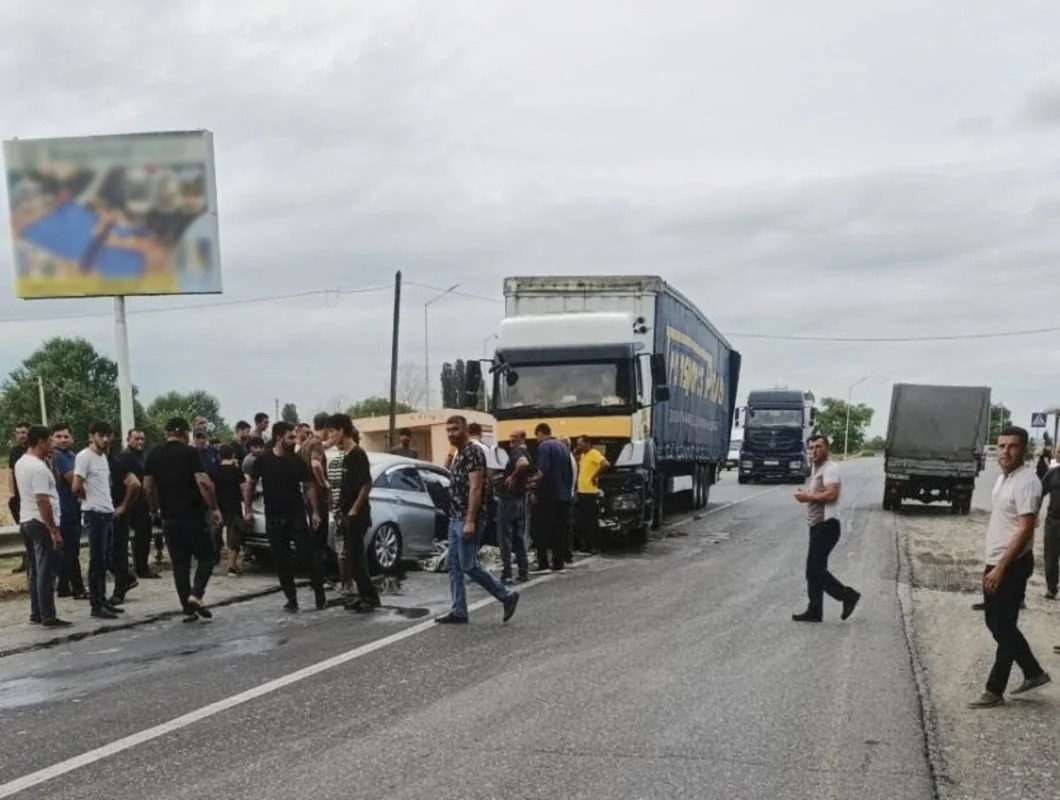 Şabranda yük və minik avtomobilləri toqquşdu: Ölən var
