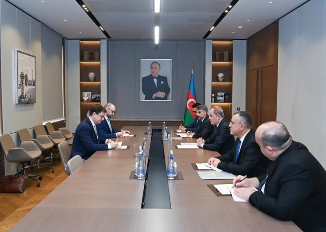 Avstriyanın yeni səfiri etimadnaməsinin surətini Ceyhun Bayramova təqdim edib