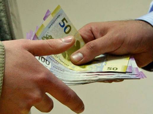 Ali Məhkəmədən faiz müqabilində borc verənlərə sərt xəbərdarlıq
