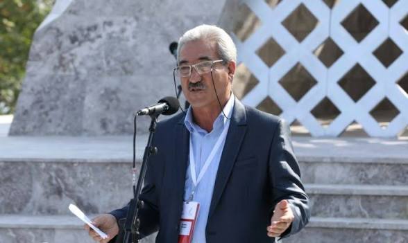 “Gənclərin milli ədəbiyyatımıza marağının azaldığını düşünmürəm” – İbrahim İlyaslı ilə müsahibə