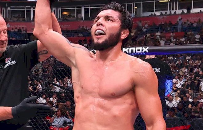 Tofiq Musayev UFC-də növbəti qələbəsini qazandı