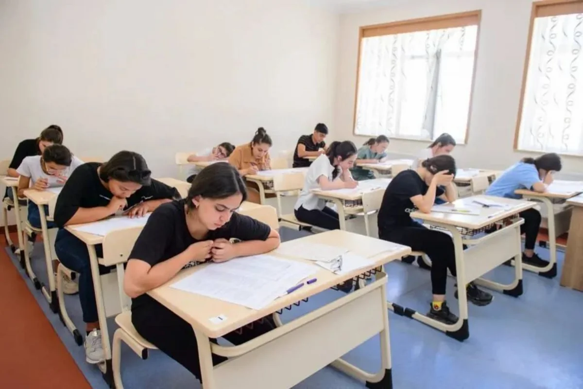 Cari ilin buraxılış imtahanlarında üzrlü səbəbdən iştirak edə bilməyənlər üçün əlavə imtahan keçirilib