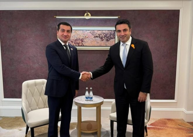 Bişkekdə Hikmət Hacıyev Alen Simonyanla görüşüb