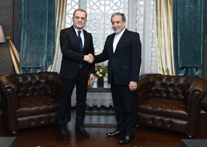 Azərbaycan və İran XİN başçıları Bişkekdə görüşüblər