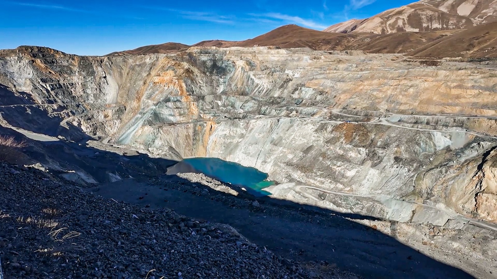 “AzerGold” Söyüdlü qızıl yatağında ilk qazma-partlayış əməliyyatını həyata keçirdi