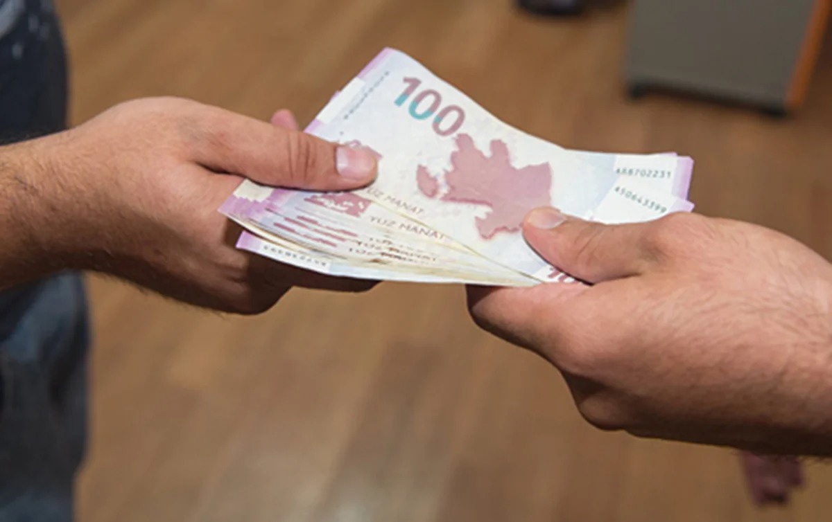 Keçmiş nişanlısından qurtulmaq üçün 300 min manat xərclədi