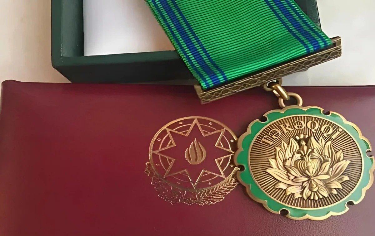 Prezident bir qrup şəxsi “Tərəqqi” medalı ilə təltif etdi – SİYAHI