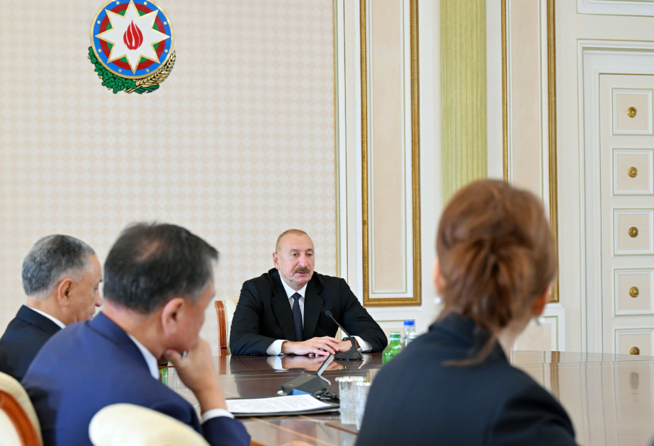 Prezident: “Gənc nəslin vətənpərvərlik, milli prinsiplərə sadiqlik ruhunda tərbiyə olunması da çox vacibdir”