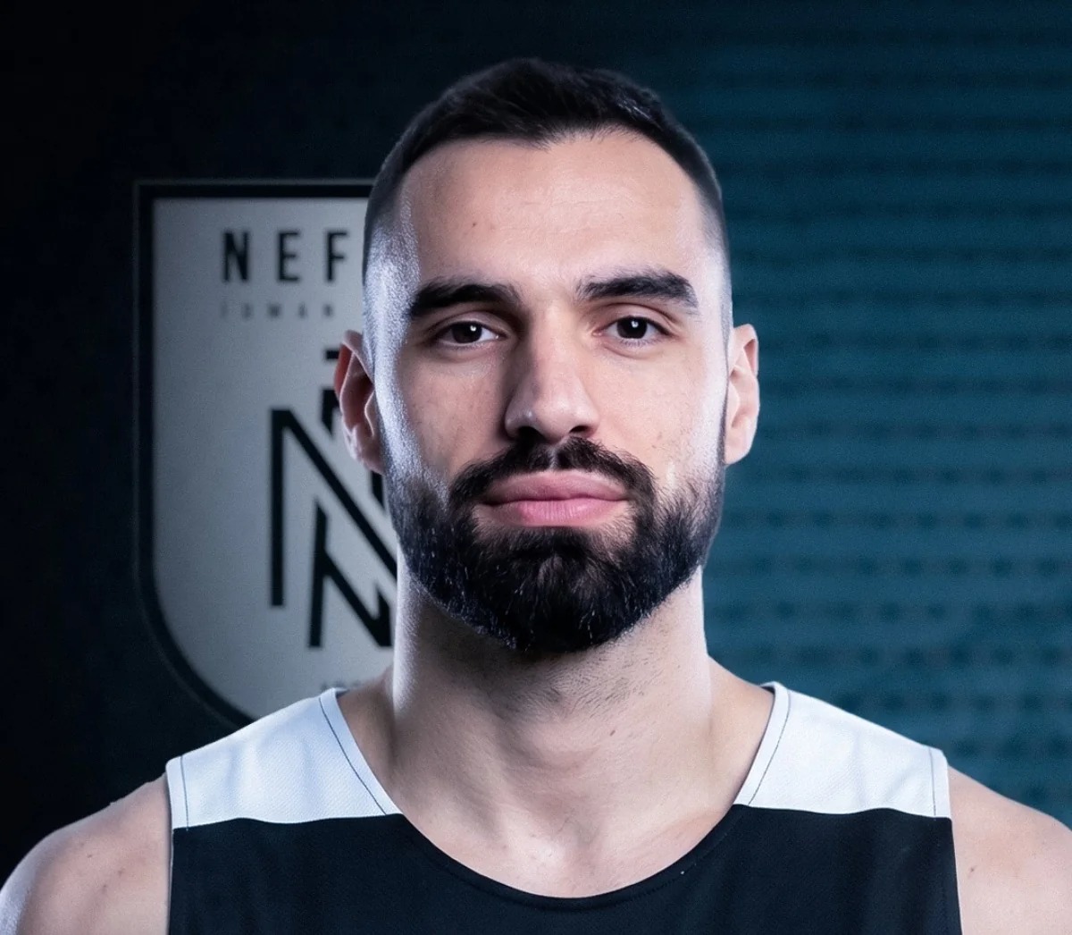 “Neftçi” basketbol klubu monteneqrolu hücumçu Miliç Starovlahı heyətinə qatıb