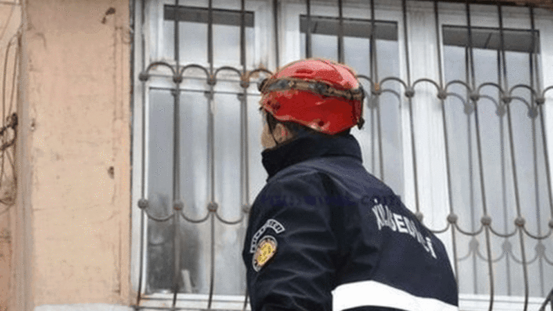 Evdə köməksiz vəziyyətdə qalan şəxslər xilas edildi
