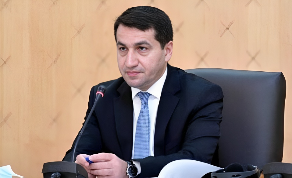 Hikmət Hacıyev: Azərbaycan Ermənistan hökumətini öz cəmiyyətini sülhə hazırlamağa çağırır