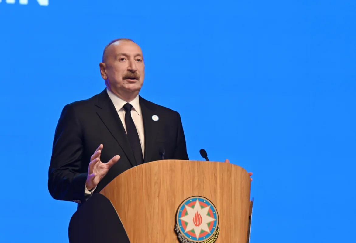 Prezident: “Xarici siyasətimizi elə qurmalıyıq ki, heç kim bizim işimizə müdaxilə etməsin”
