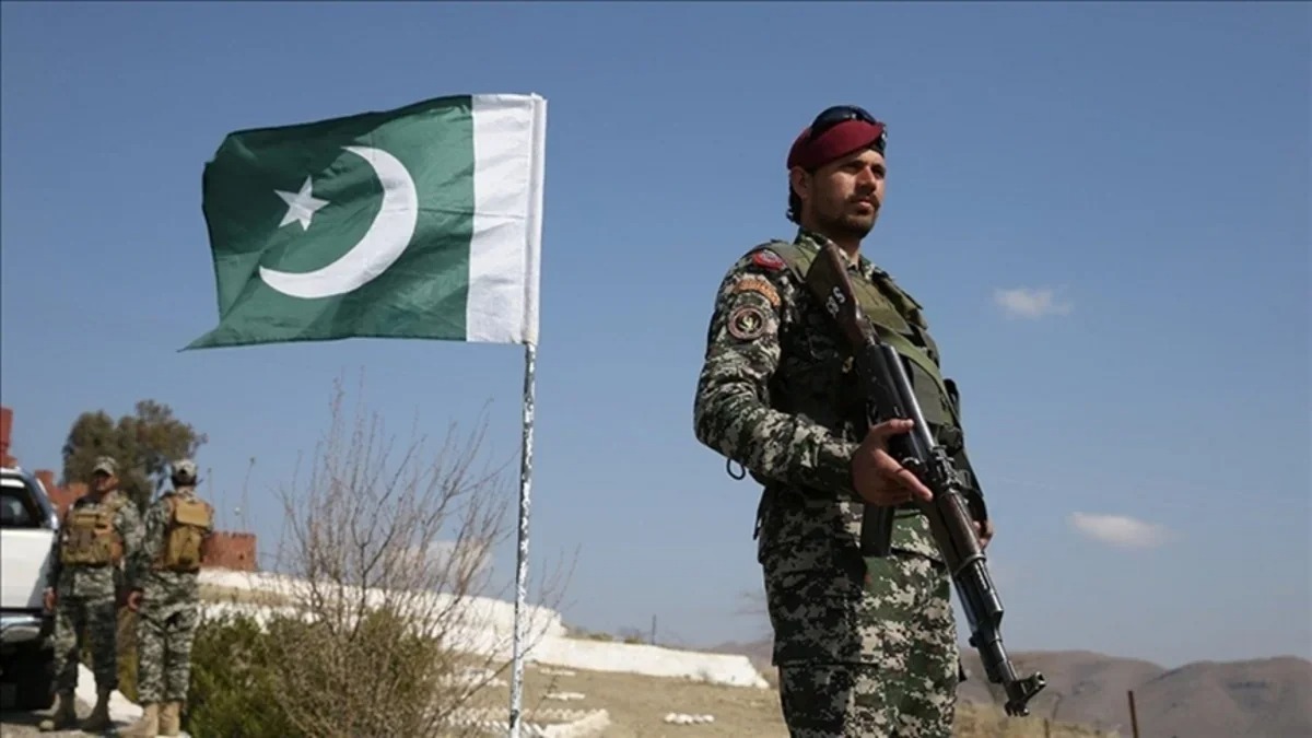 Pakistan Səudiyyə Ərəbistanında hərbi qüvvələr yerləşdirdiyini rəsmən təsdiqlədi