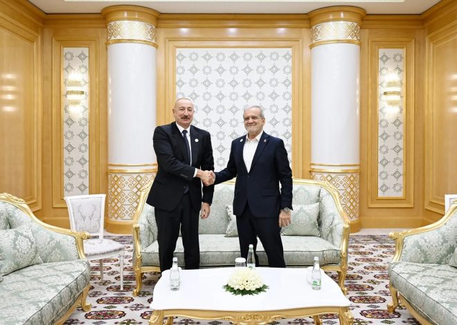 Türkmənbaşı şəhərində İlham Əliyevin Məsud Pezeşkianla görüşü keçirilib