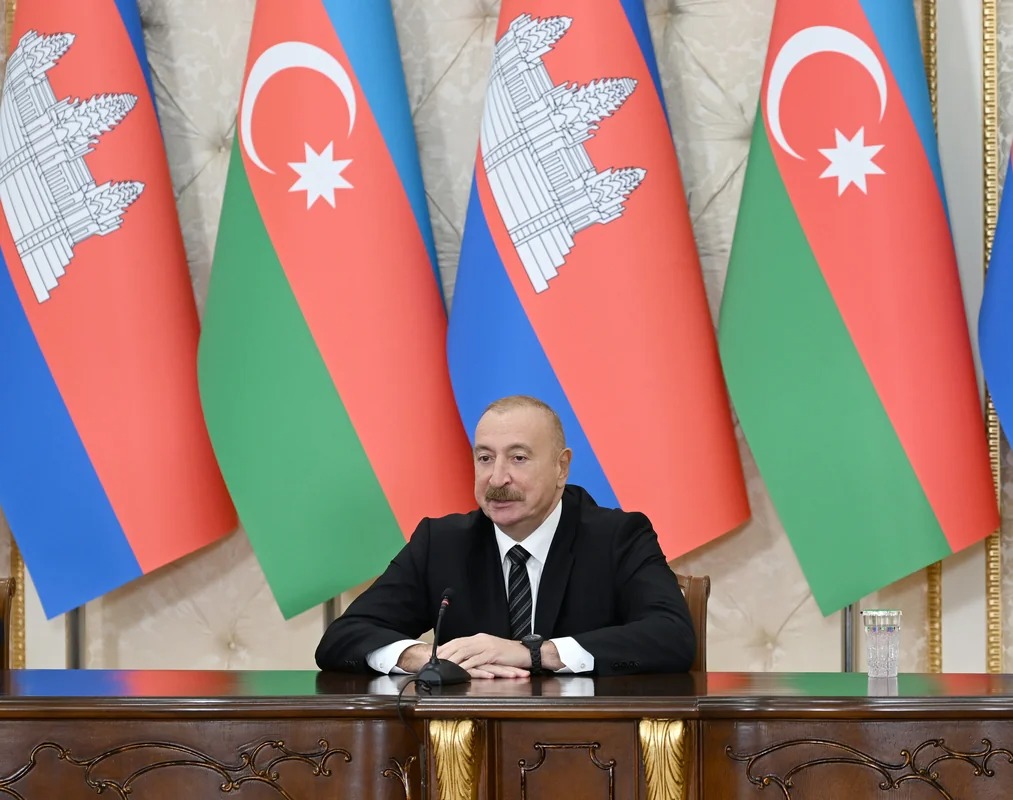 İlham Əliyev: “Kamboca ilə beynəlxalq təşkilatlarda çox sıx əməkdaşlıq edirik”