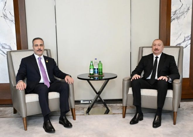 İlham Əliyev Türkiyənin xarici işlər nazirini qəbul edib
