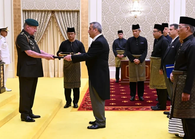 Azərbaycanın Malayziyadakı səfiri etimadnaməsini Krala təqdim edib
