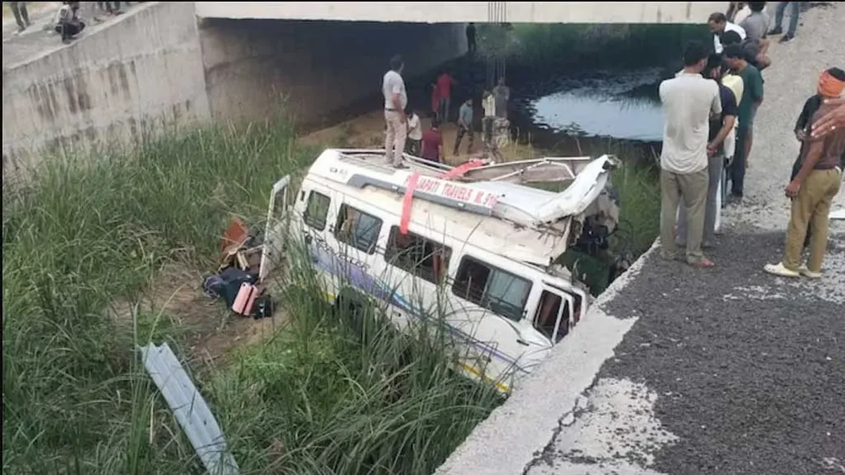 Hindistanda içində zəvvarların olduğu avtobus aşıb: Ölənlər və yaralananlar var