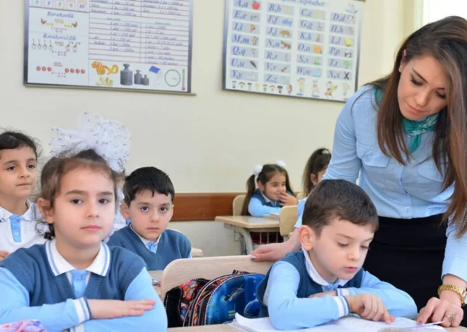 Məktəblərdə geyim qaydaları ilə bağlı bəyanat: “Vətəndaşlarımızı təxribatlara uymamağa dəvət edirik”