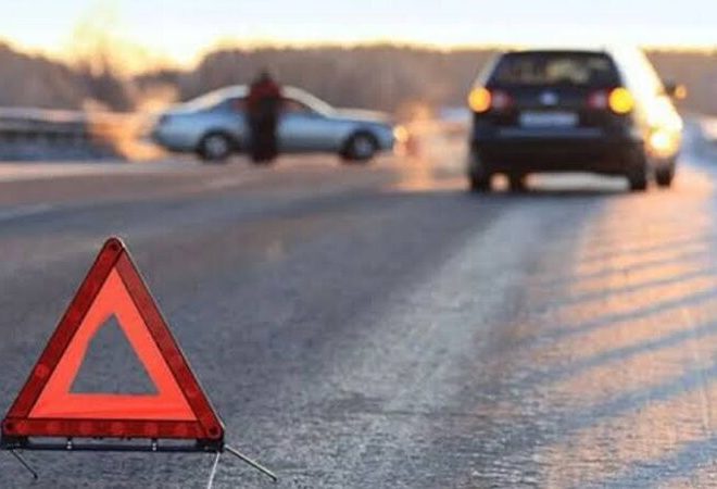 Minik avtomobili aşdı – Sürücü xəsarət aldı